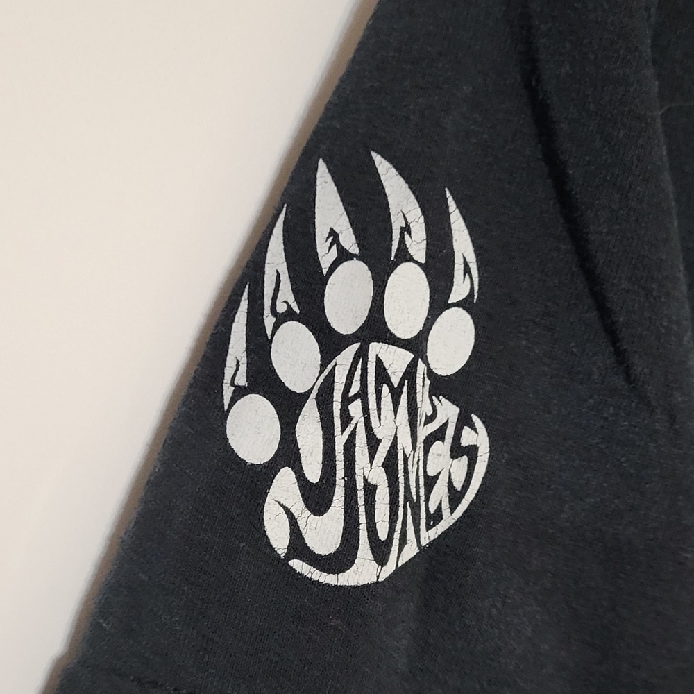Gildan "Rez Wars" James Junes Black Short Sleeve Graphic T-Shirt Size Medium GUC - Picture 5 of 7